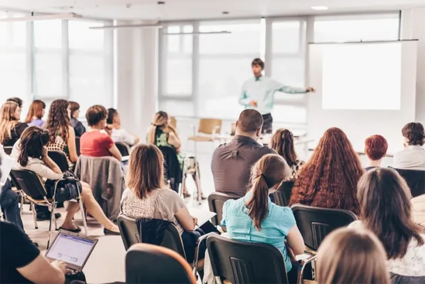 Senac Paranavaí abre pré-reserva para cursos gratuitos de doula e porteiro e vigia